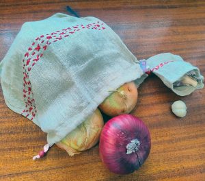Linen Pantry Pouches with Onions and Garlic